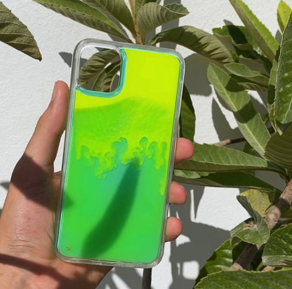 Luminous Liquid Glitter Sand Case for iPhone 15/16/14 Pro Max – Luxury Glow Quicksand Cover